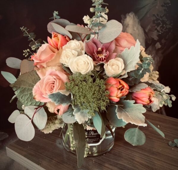 little flower creative floral design sweetheart arrangement