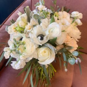little flower creative floral design white wedding