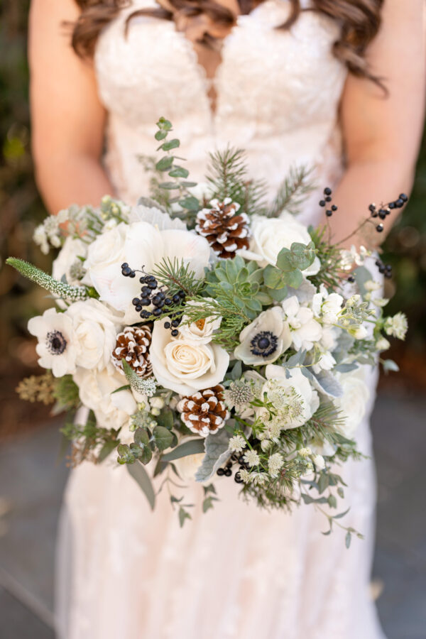 little flower creative floral design winter wedding